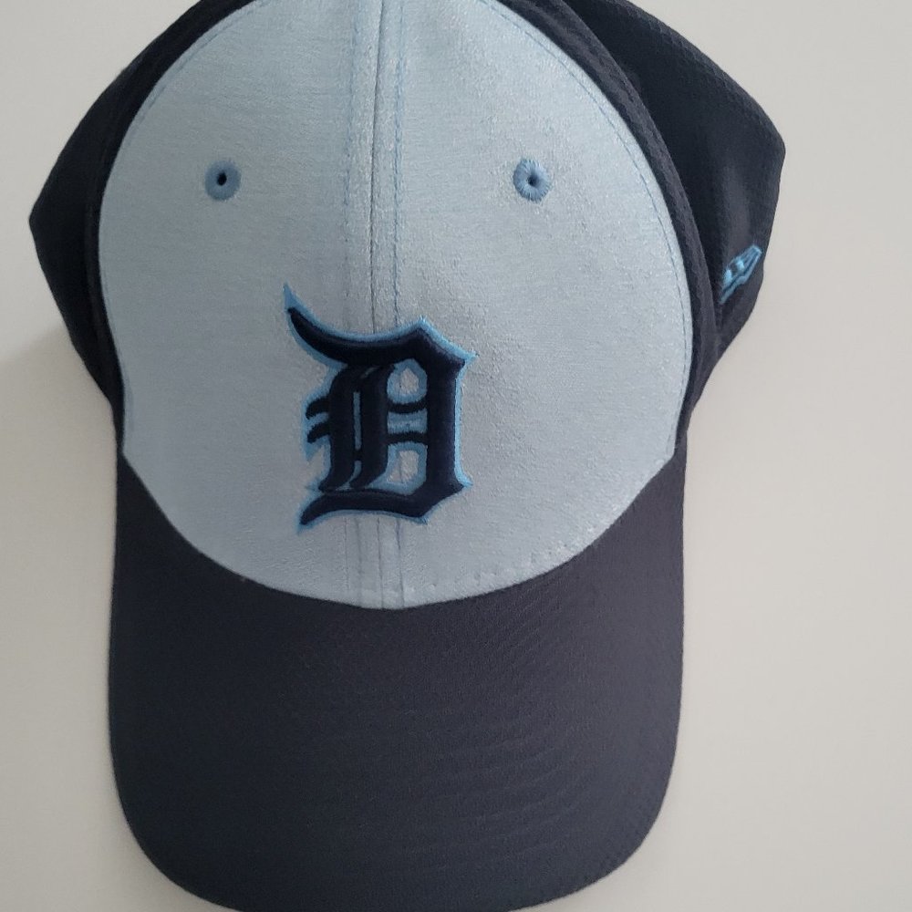 Detroit Tigers  New Era Neo 39thirty Light Blue Fitted Baseball Hat